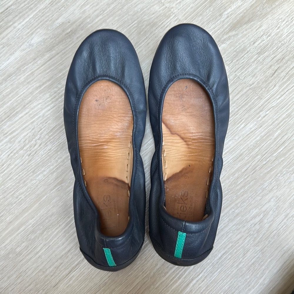 Navy Tieks size 9
